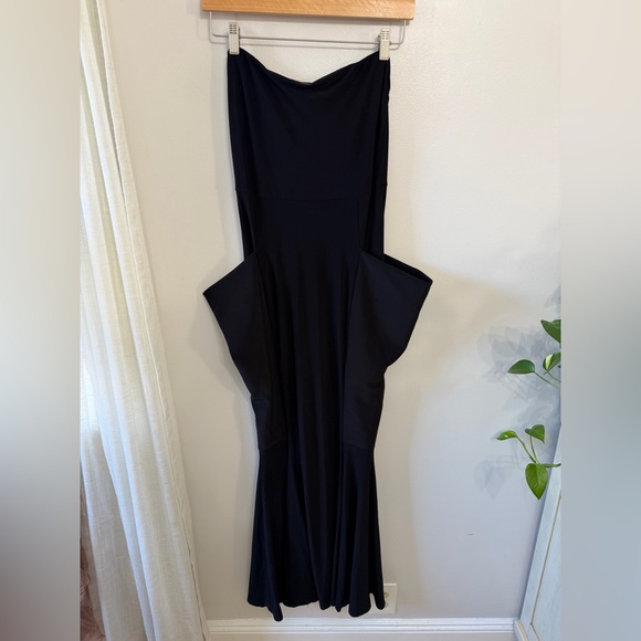 Norma Kamali Strapless Wing Fishtail Gown in Black - Picture 3 of 9
